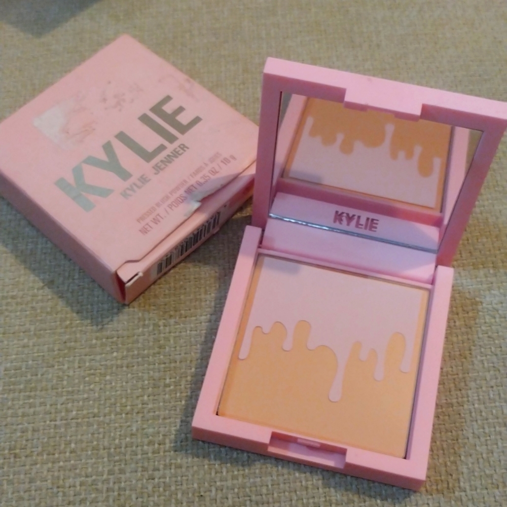 3/$20 NIB Kylie Jenner cosmetics pressed blush powder